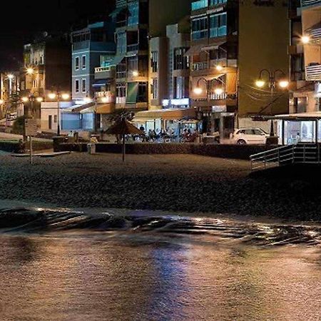 Piso En Primera Linea Con Vistas Directas Al Mar Melenara Exterior foto